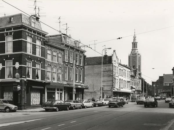 Torenstraat 131-93, hoek Pieterstraat, gezien richting Westeinde