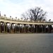 4c Schloss & Garten Sanssouci _een van de twee kolonnades die het