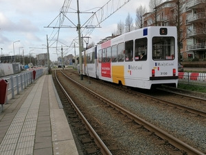 Mondriaan jasje gespot op lijn 6 in Leidschendam-2