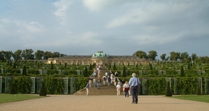 4c Schloss & Garten Sanssouci _zuidkant richting tuin façade
