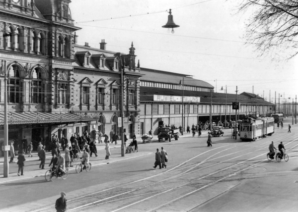 1948 - Stationsplein, station Hollandse Spoor