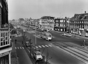 1964 - Waldeck Pyrmontkade, gezien ter hoogte van de Elandstraat 