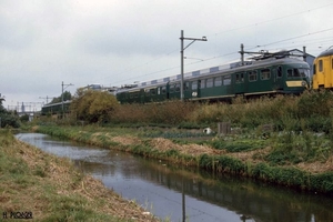 NS Mat 46 295+273 te Delft station. 02-10-1983