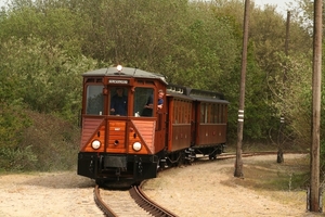 RTM M67 met tram Ouddorp De Punt 10-05-2018.