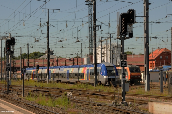 SNCF TER 793 _ 76793 & ELOC 26165 STRASBOURG 20160823