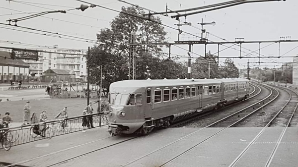 DE II 76 op 15 September 1954 van de dienst Schin op Geul - Kerkr
