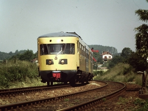 De-2tje  is net vertrokken uit Schin op Geul op 19-06-1983