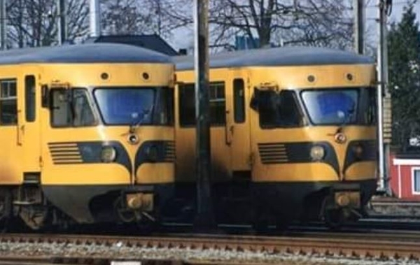Vanaf mei 1998 werden de treinstellen 180 en 186 ingezet op het t