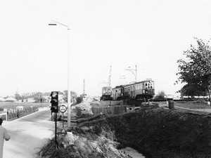 Rijnsburg, Additioneel kanaal, september 1960, ombouw brug is al 