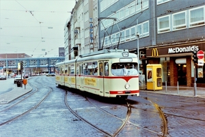 Rheinbahn 2865 op 09-04-1994 in de Worringer Straße in Düsseldo