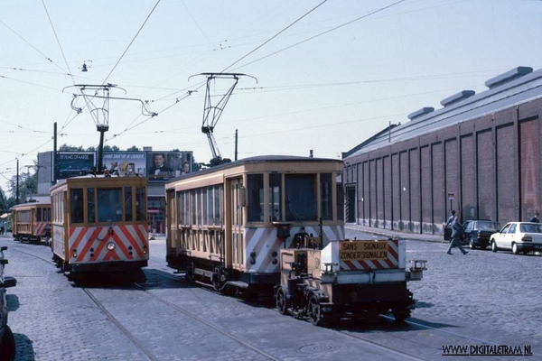 Werkwagens in Brussel. 23-05-1988-8