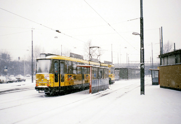 764 in de sneeuw op de Molenwerf bij het oude station Amsterdam-S