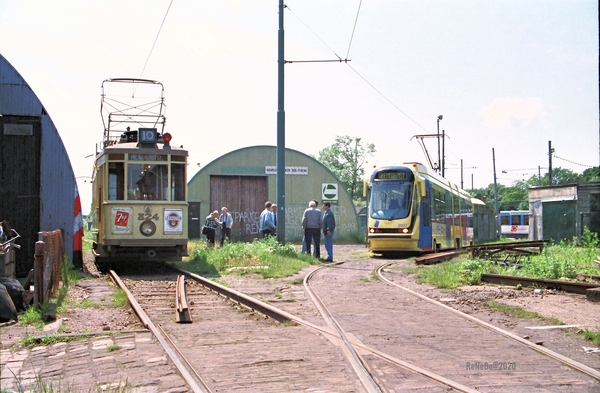 HTM 824 en MIVB 2037. Remise Karperweg, 18 juni 1995