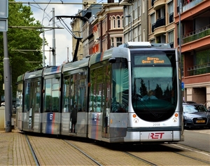 2058 Trams voor extra inzet gestald op het Willemsplein