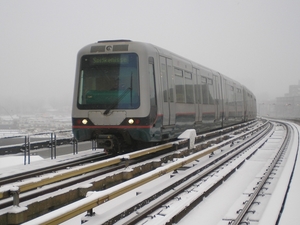 Metro in de sneeuw bij Maashaven, 20 december 2007