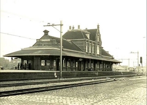 Het oude station van Maassluis. Inmiddels getransformeerd in een 
