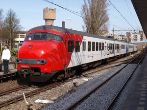 Op 2 april 2010 deed het treinstel als trein 28838 & 28839 Den He