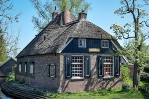 traditional-house-3742158_960_720