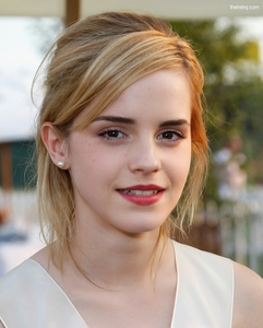 Emma Watson photo.filmcelebritiesactresses.blogspot-1475