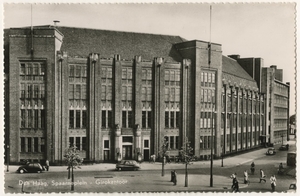 Spaarneplein met een foto van het girokantoor (Postcheque en Giro