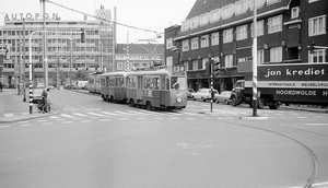 Remise rit van de 893+994 in de Surinamestraat in oktober 1971.