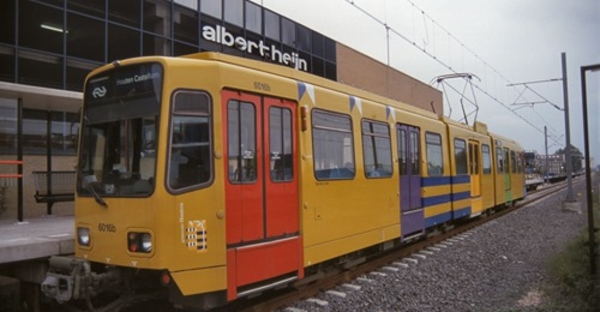 6016 is gesloopt in 2009; tramstel 6021 is op 12 april 2005 retou