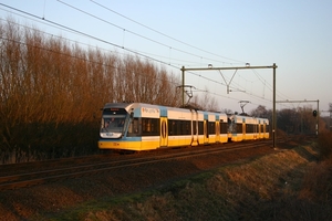 NS-HTM 6105 en 6102 op proefrit langs Utrecht Mereveldseweg, 6 fe