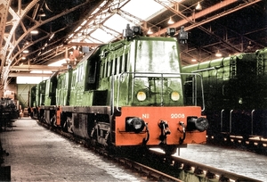 NS loc 2008 in depot Eindhoven op 27 maart 1955