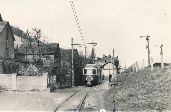 Naast het DB station in Vlotho. 03-1961