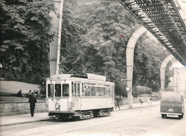 Düsseldorfer lijn V van Benrath naar Wuppertal Vohwinkel; hier m