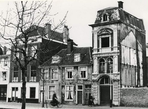 Oranjebuitensingel 199-195.Hofje van Franken,hofje van Sas en al 