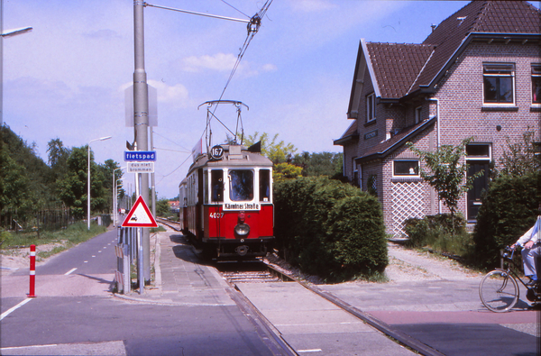Weense motorwagen 4037 + 5290 te Bovenkerk, 25-05-1997