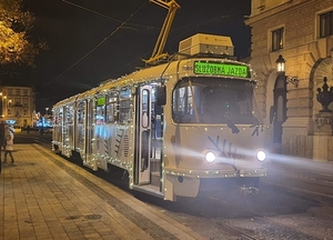 7085 werd een kersttram in Bratislava.