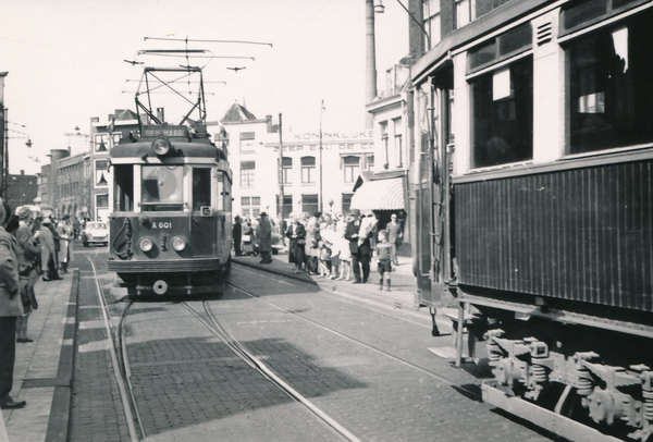 Leiden en de nodige trams in de Korevaarstraat, A601-602 en ex Go