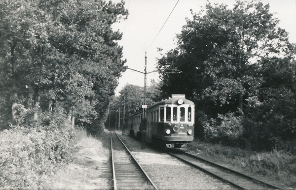 NZH B461+B458+B465 Bentveld Zwarteweg, 04-08-1956