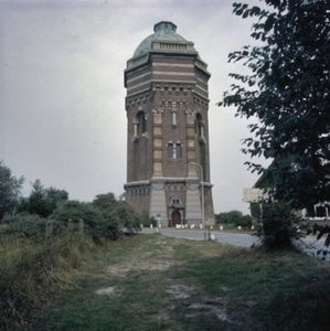De oudste en nog werkende watertoren van Nederland! En hij staat 