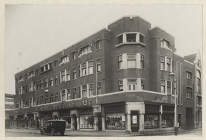 Grote Marktstraat 37-17 (Arch. H.J. de Haas, gebouwd ca. 1927), g