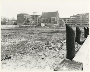 Hier het beeld van 1981 van, Lage Nieuwstraat -Lange Lombardstraa