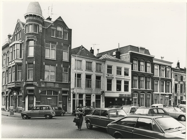 Laan 41-31, gezien richting Jan Hendrikstraat. Links de Assendelf