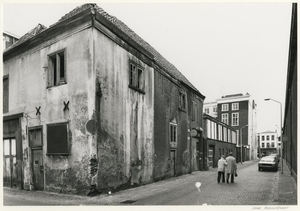 Lage Nieuwstraat 54-56, gezien vaar de Prinsegracht. 1977