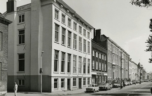 Prinsegracht 77-1,Professor Gunningschool tweede gebouw,links de 