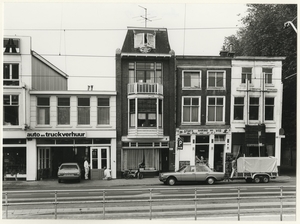 Spui 187-177, rechts de St. Jacobstraat. 20-6-1979.
