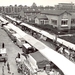 1965 - dinsdag marktdag in de Rijnlandstraat. Voorheen was dat op