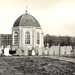 1967. De kapel van de begraafplaats Sint Agatha. Op de achtergron