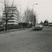 1979. Veurse Achterweg met het kantoorgebouw van het Pensioenfond