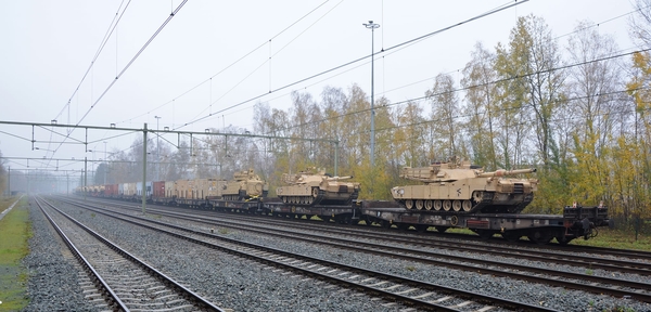 26-11-2020 op het grensstation Oldenzaal een militaire trein met 