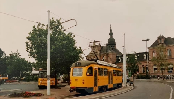 1001, station Delft(1-8-1983);