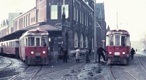 4 maart 1963 RTM met de tram uit de Rosestraat Links de 1803 naar