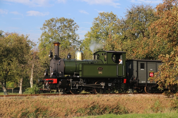 NS 8107 (ex Staats Spoorwegen 657) van de MBS is hier te gast bij