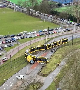 Utrecht tram op de Uithoflijn onspoord
